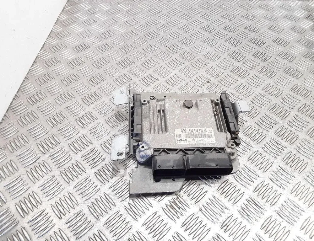 Блок за управление на двигателя ECU