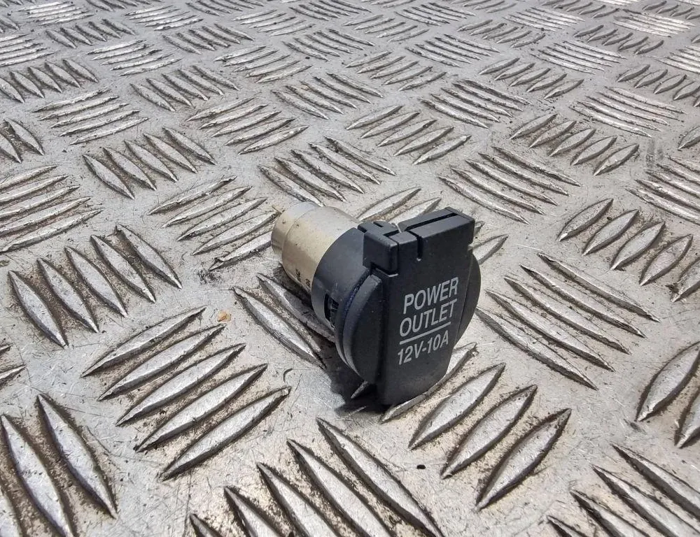 12 V контакт