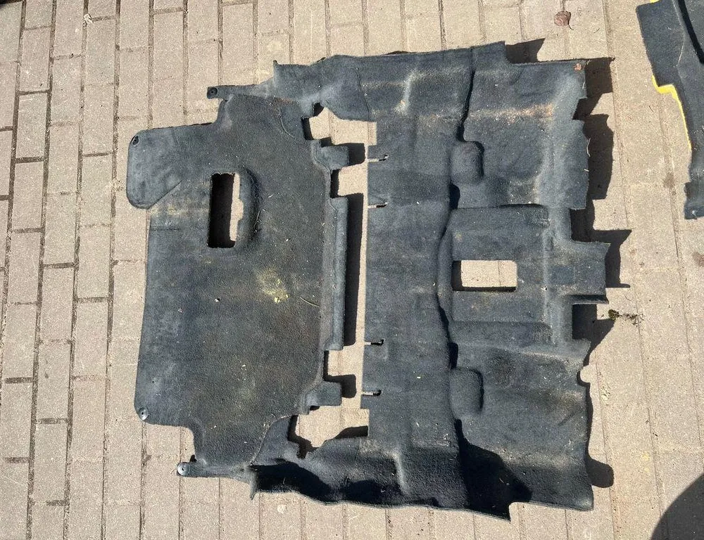Килим за багажник