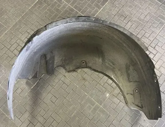 Задна лява обшивка на арката