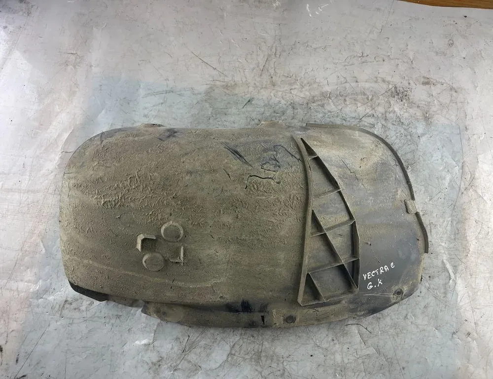 Задна лява обшивка на арката