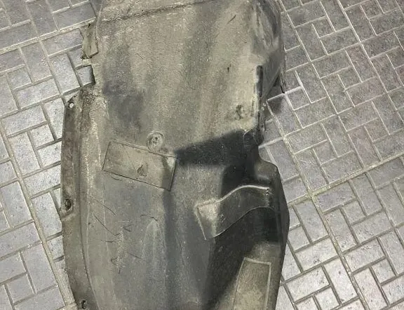 Задна лява обшивка на арката
