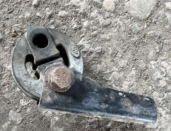 Скоба за закачалка на ауспуха