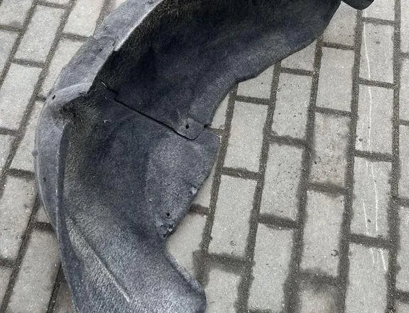 Задна лява обшивка на арката