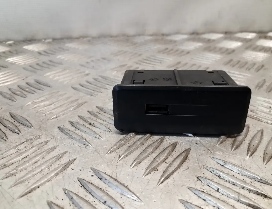 USB