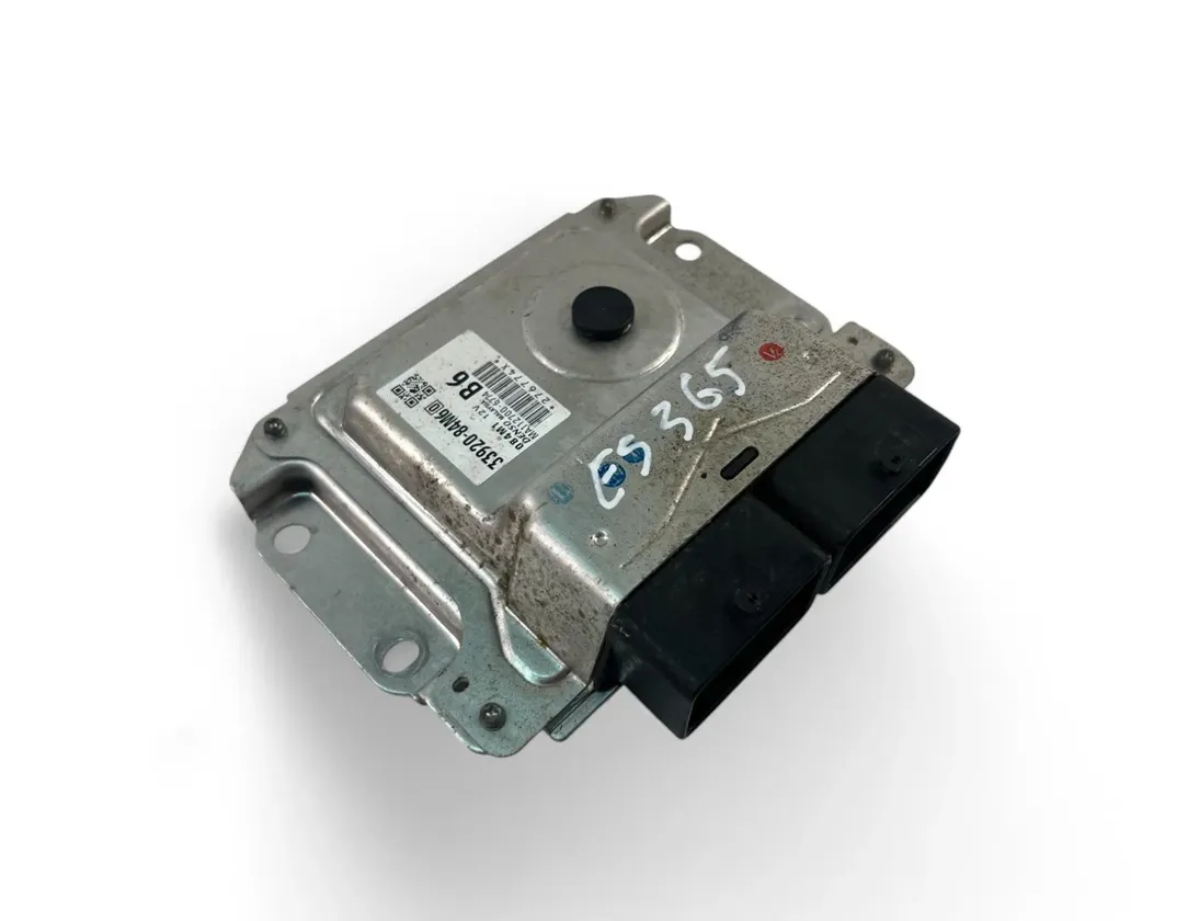Блок за управление на двигателя ECU