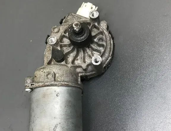 Моторче за чистачки