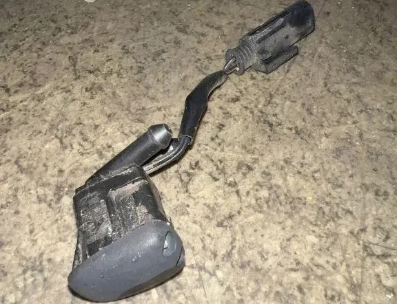 Дюза за предно стъкло