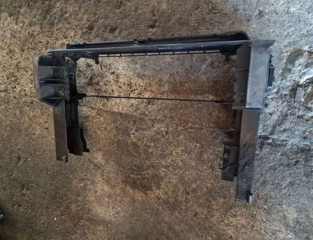 Част на рамката на горния панел