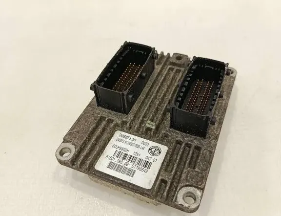 Блок за управление на двигателя ECU