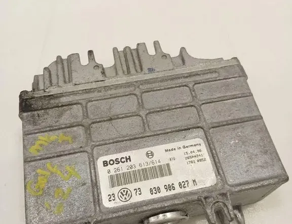 Блок за управление на двигателя ECU