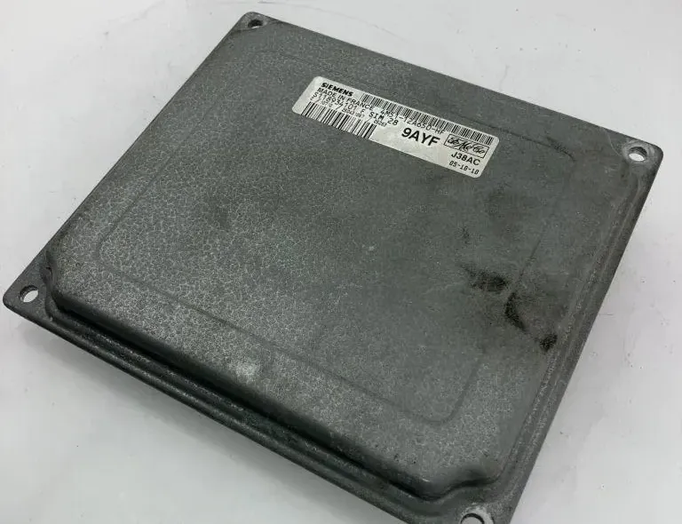 Блок за управление на двигателя ECU
