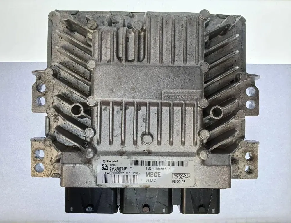Блок за управление на двигателя ECU