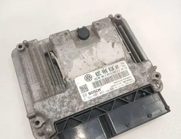 Блок за управление на двигателя ECU