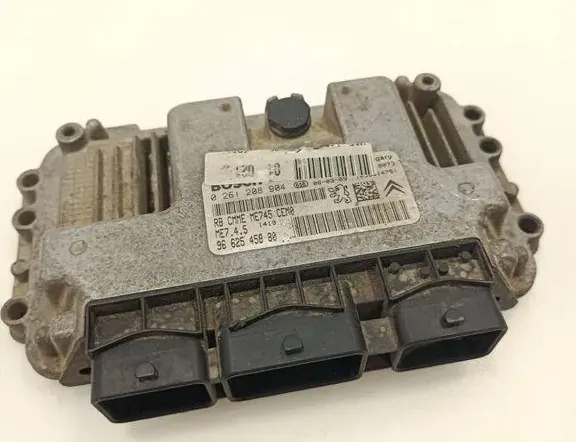 Блок за управление на двигателя ECU