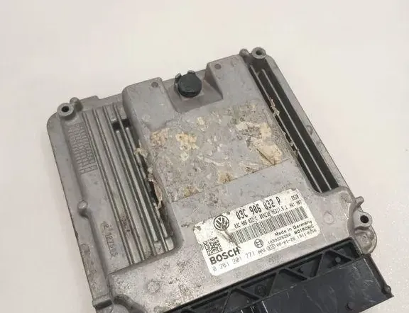 Блок за управление на двигателя ECU