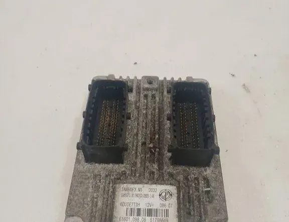 Блок за управление на двигателя ECU