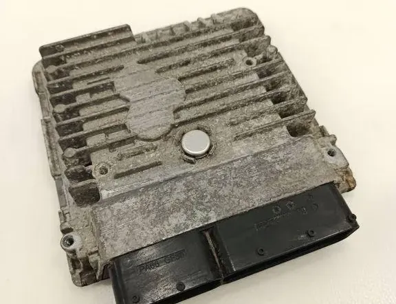 Блок за управление на двигателя ECU