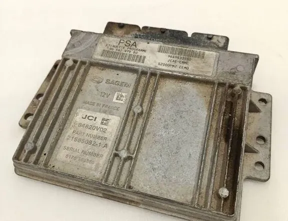 Блок за управление на двигателя ECU