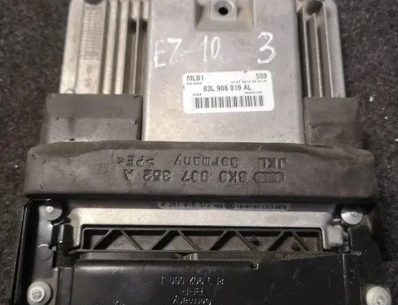 Блок за управление на двигателя ECU