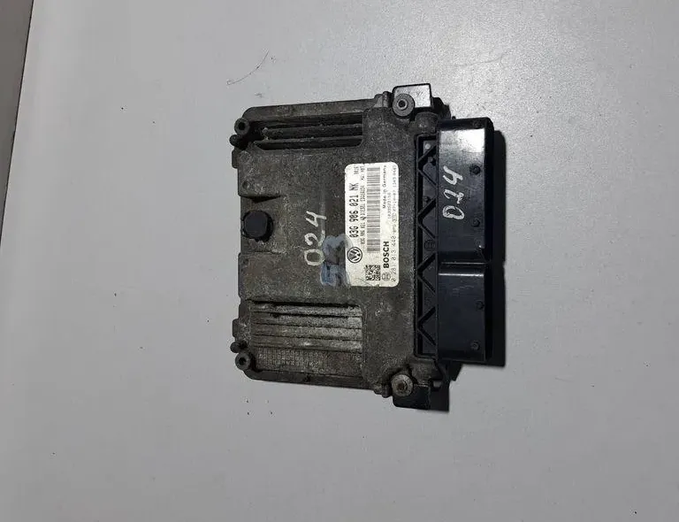 Блок за управление на двигателя ECU