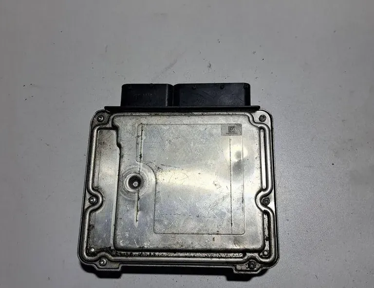 Блок за управление на двигателя ECU