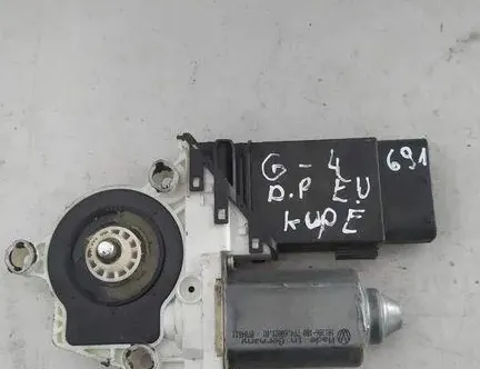 Моторче за регулиране на прозореца на предната лява врата