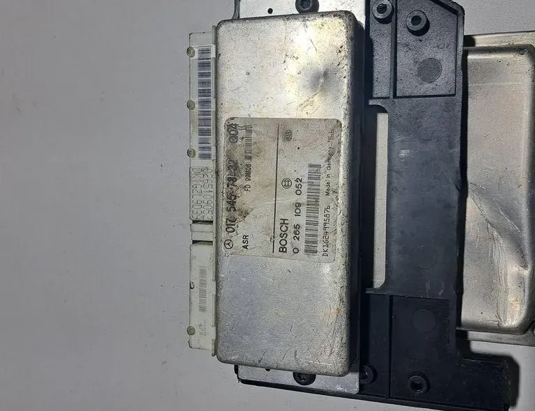 Блок за управление на двигателя ECU