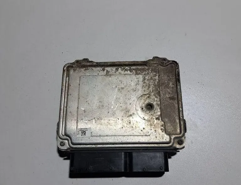 Блок за управление на двигателя ECU