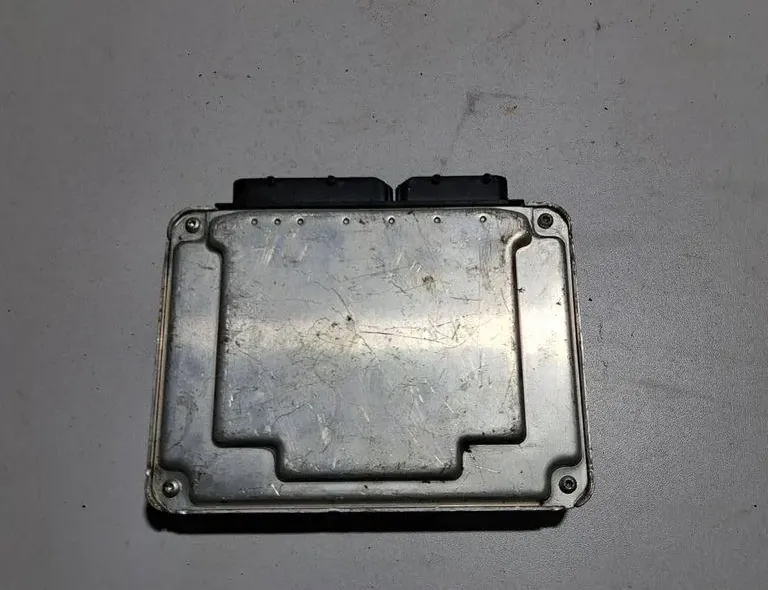 Блок за управление на двигателя ECU