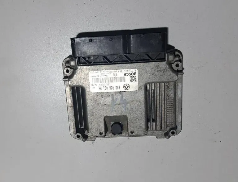 Блок за управление на двигателя ECU