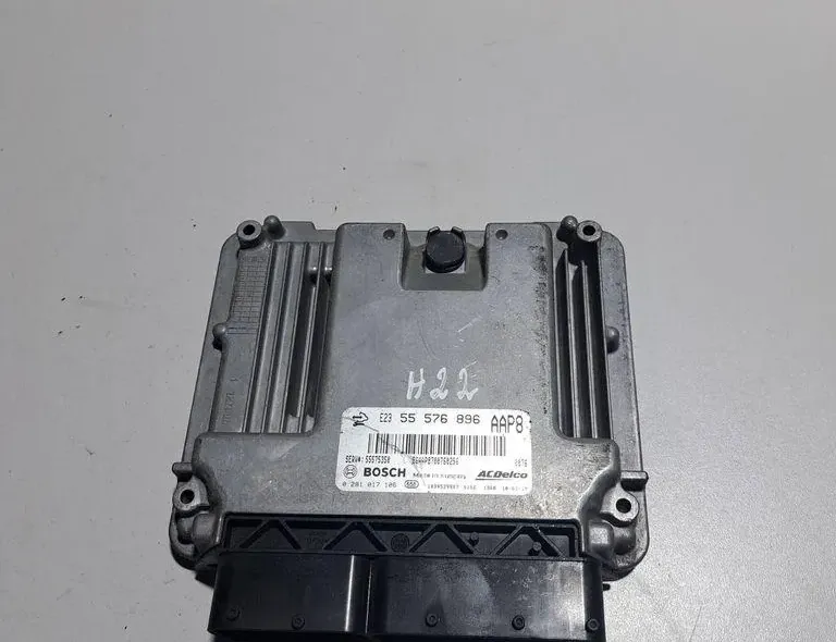 Блок за управление на двигателя ECU
