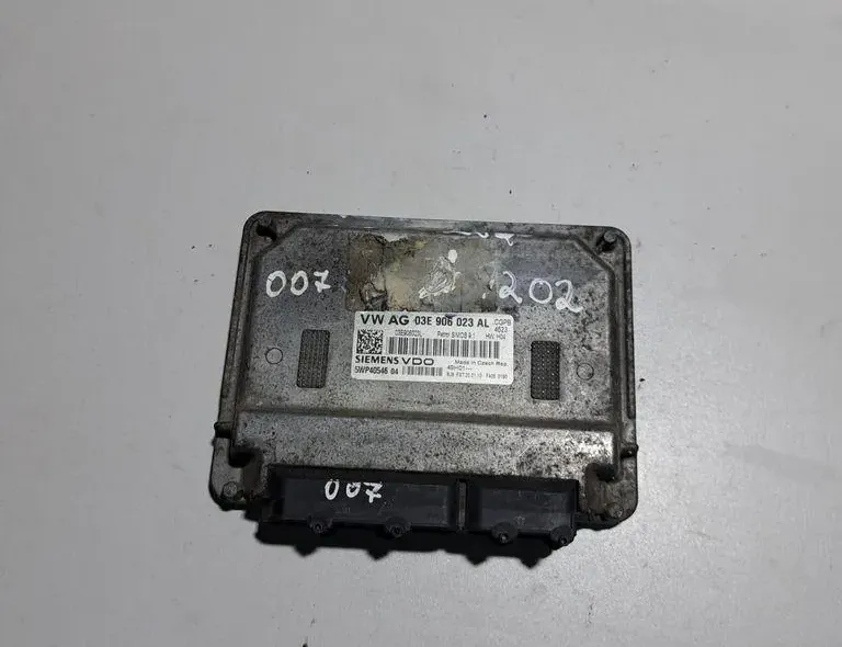 Блок за управление на двигателя ECU