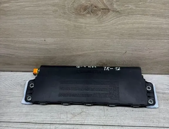 SRS Airbag за колена