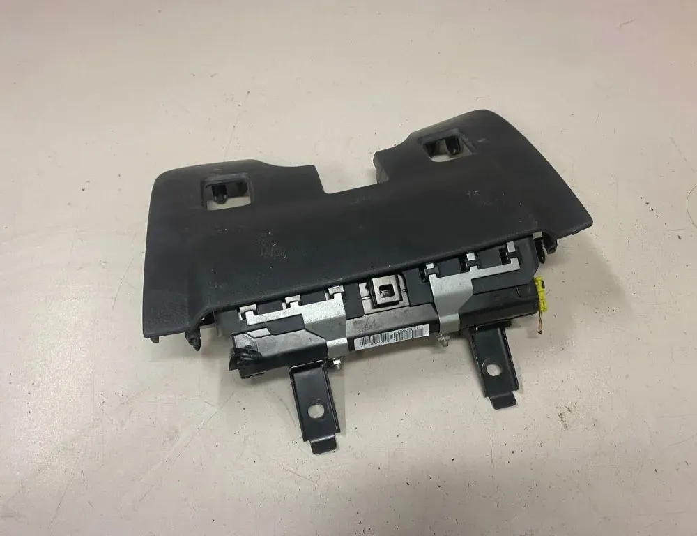 SRS Airbag за колена