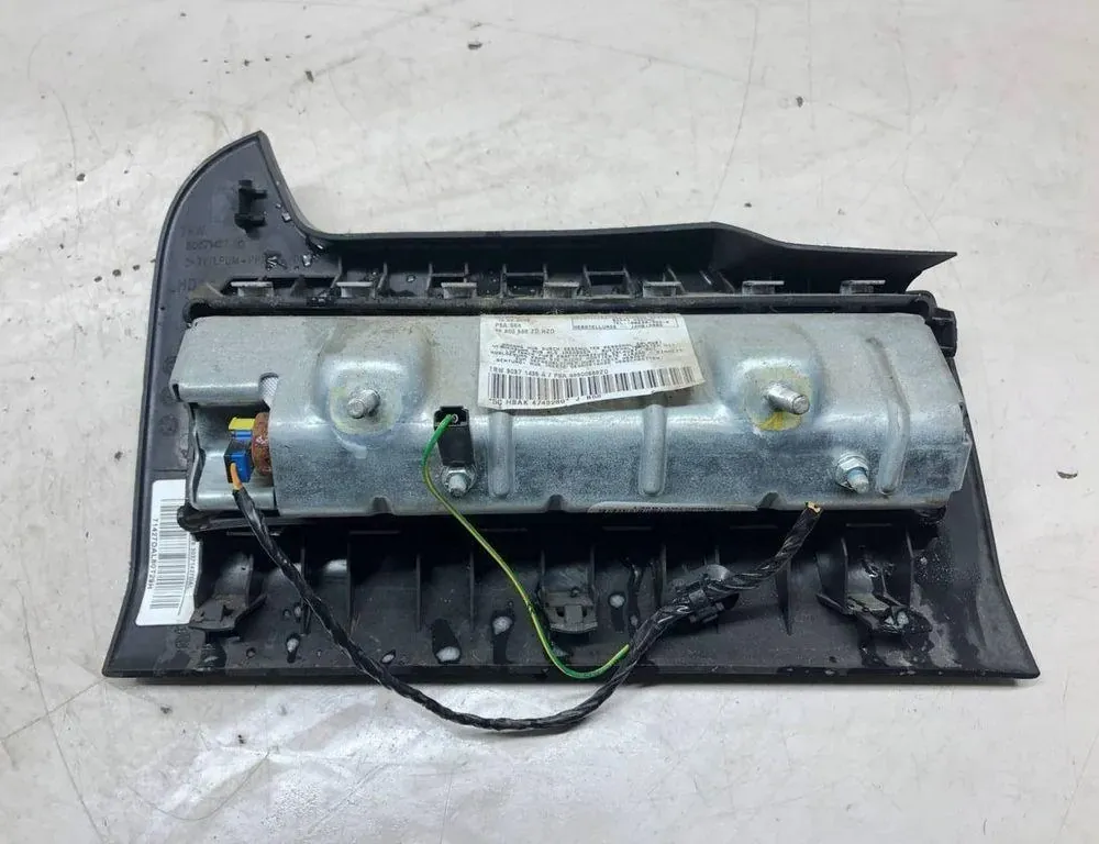 SRS Airbag за колена