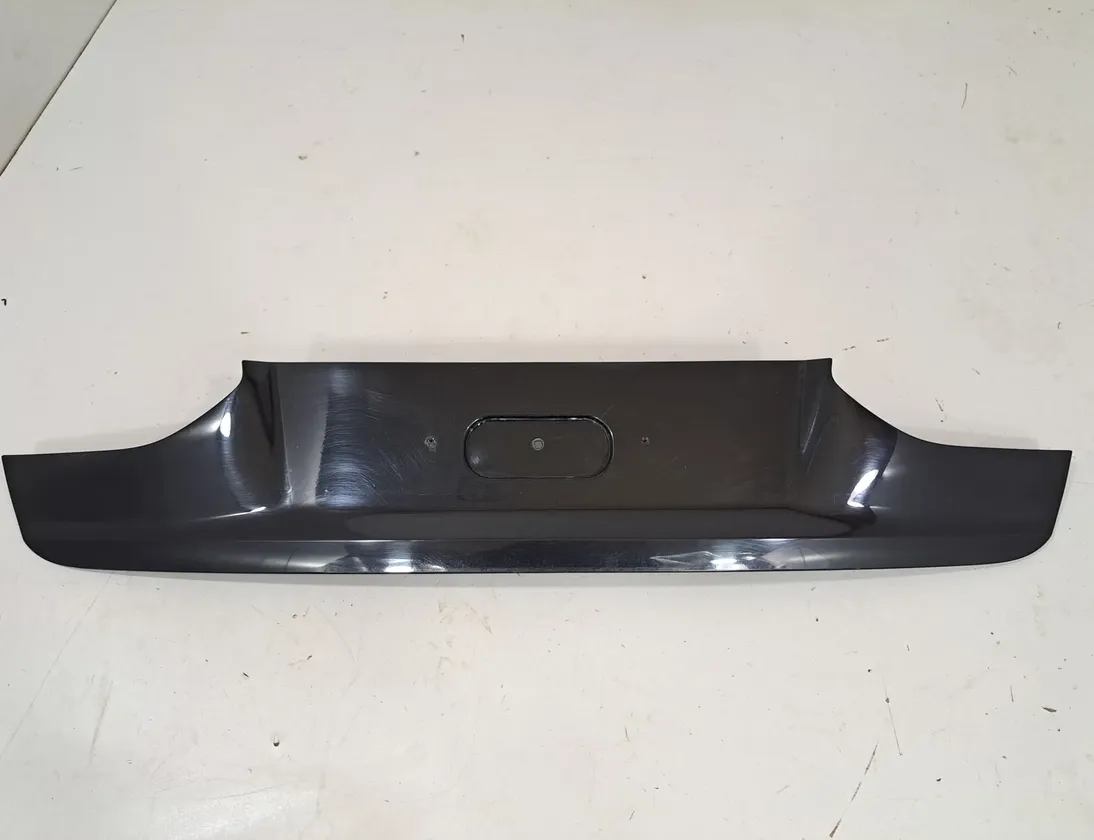 BMW 7 Series G11/G12 (2015-2023) Долна част на капака на багажника - BMW · 7 Series · G11/G12 (2015-2023) · 7416687, 7379945