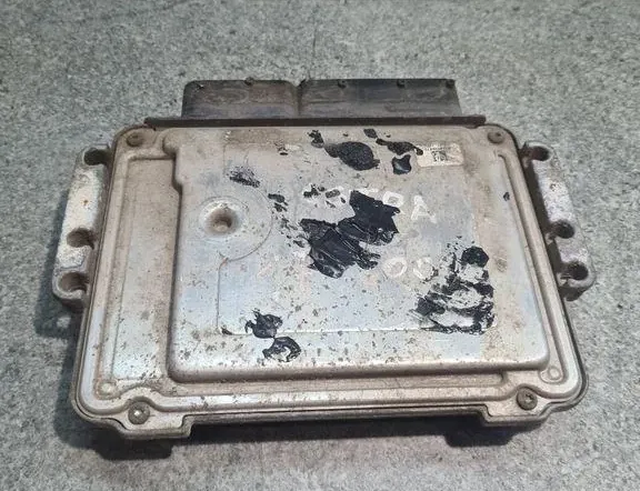 Блок за управление на двигателя ECU