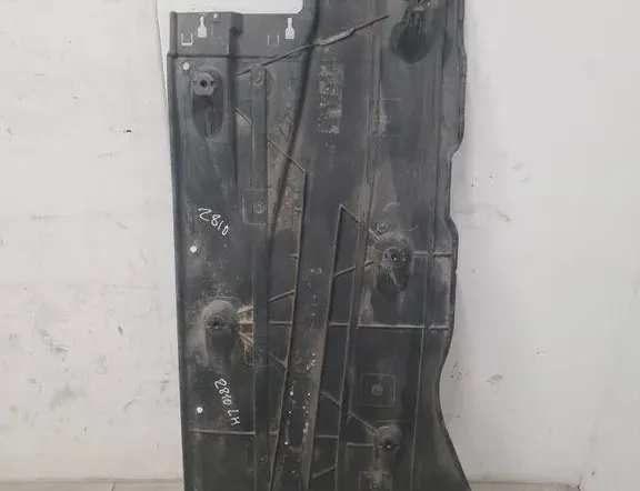 Ляв капак на долната част
