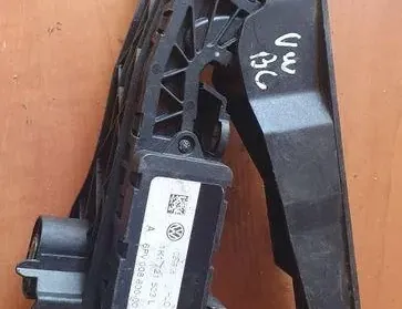 Педал на газта