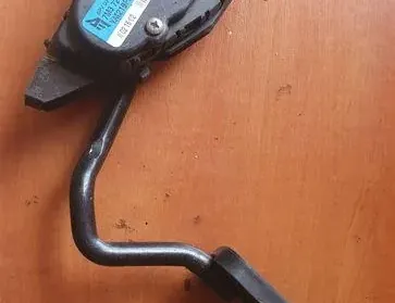 Педал на газта
