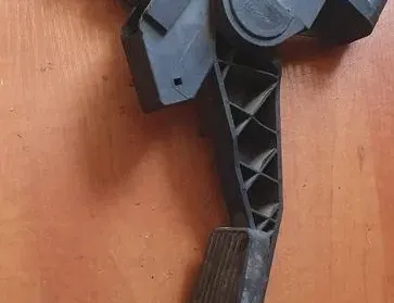 Педал на газта