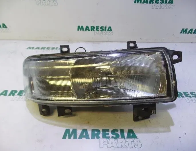 Преден десен фар