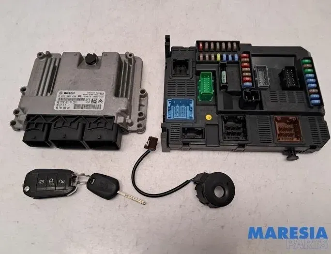 Блок за управление на двигателя ECU