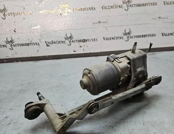 Механизъм за чистачки на предното стъкло