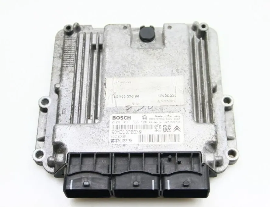 Блок за управление на двигателя ECU