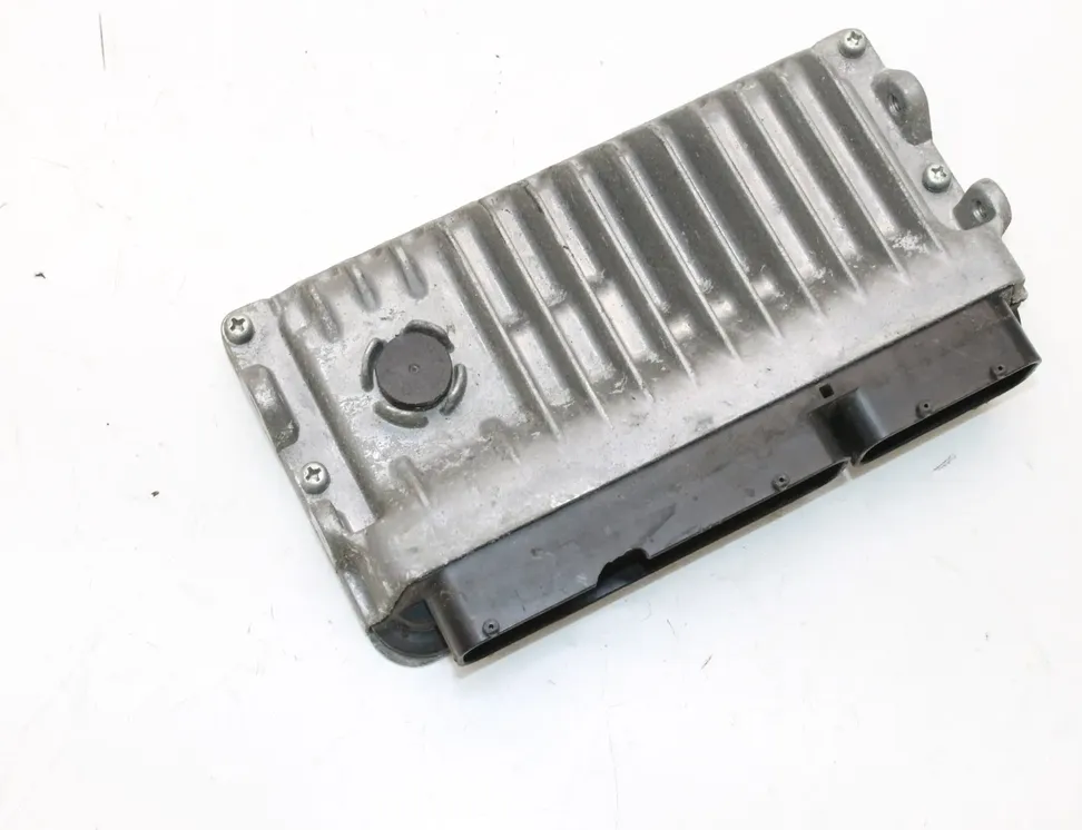 Блок за управление на двигателя ECU