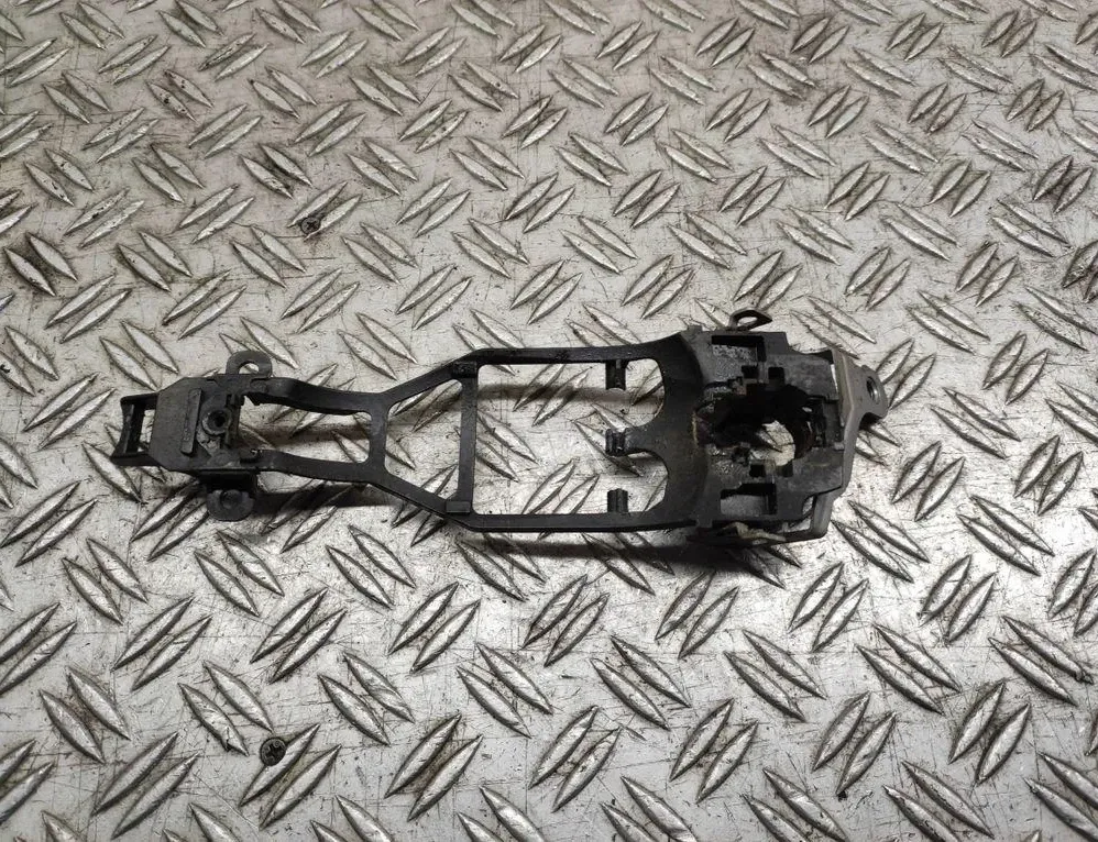 Външна дръжка/скоба на предната врата
