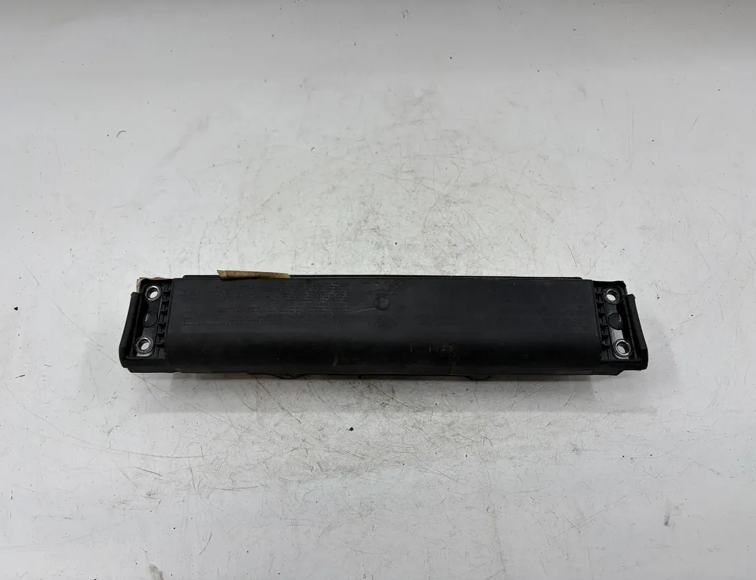 SRS Airbag за колена