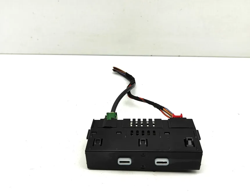 USB